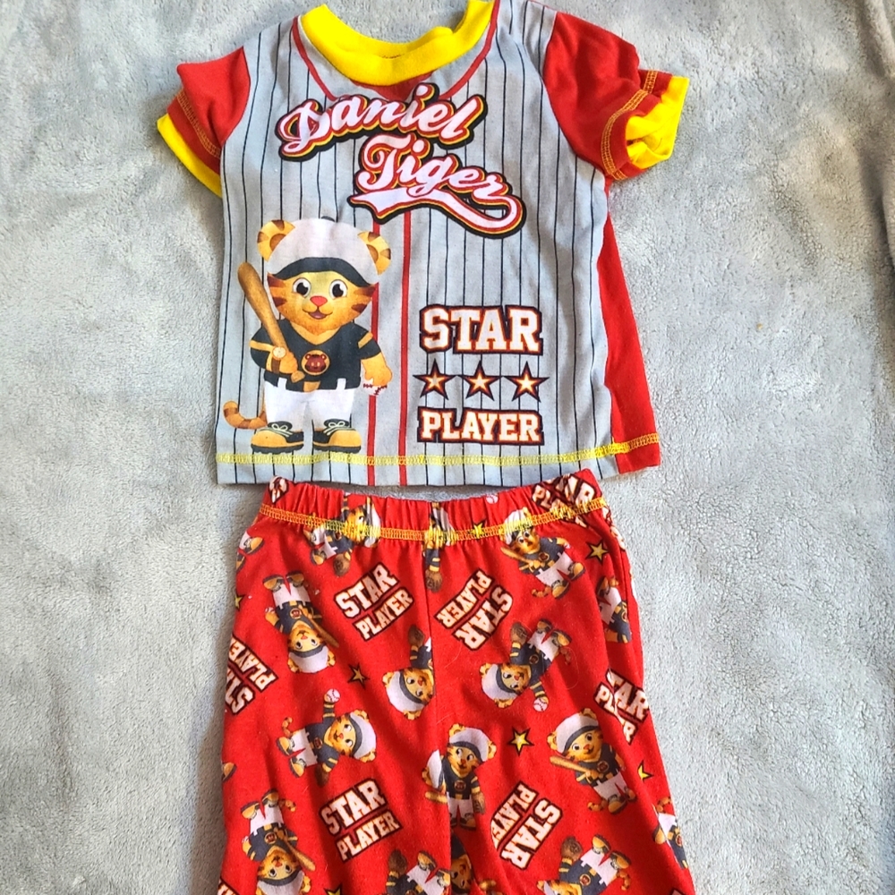 Boys 3T Daniel Tiger PJ Set